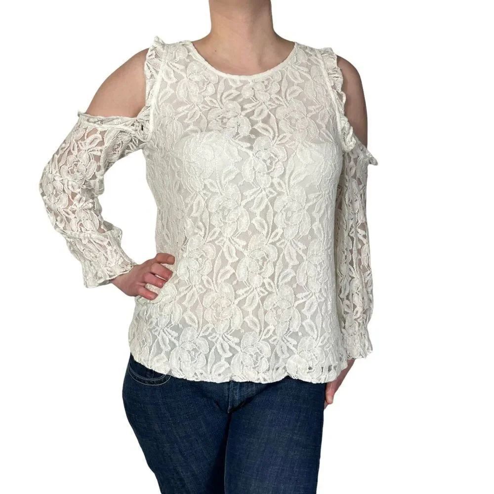 Entro White Lace Flower Long Sleeve Blouse with Cut Out Shoulders